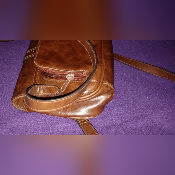 Women's Small Brown Spacious With Many Pockets Purse/Handbag - Picture 2 of 7